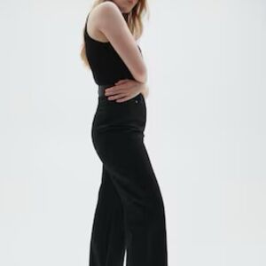 NWT Wide Ultra High Jeans (for the curvy)